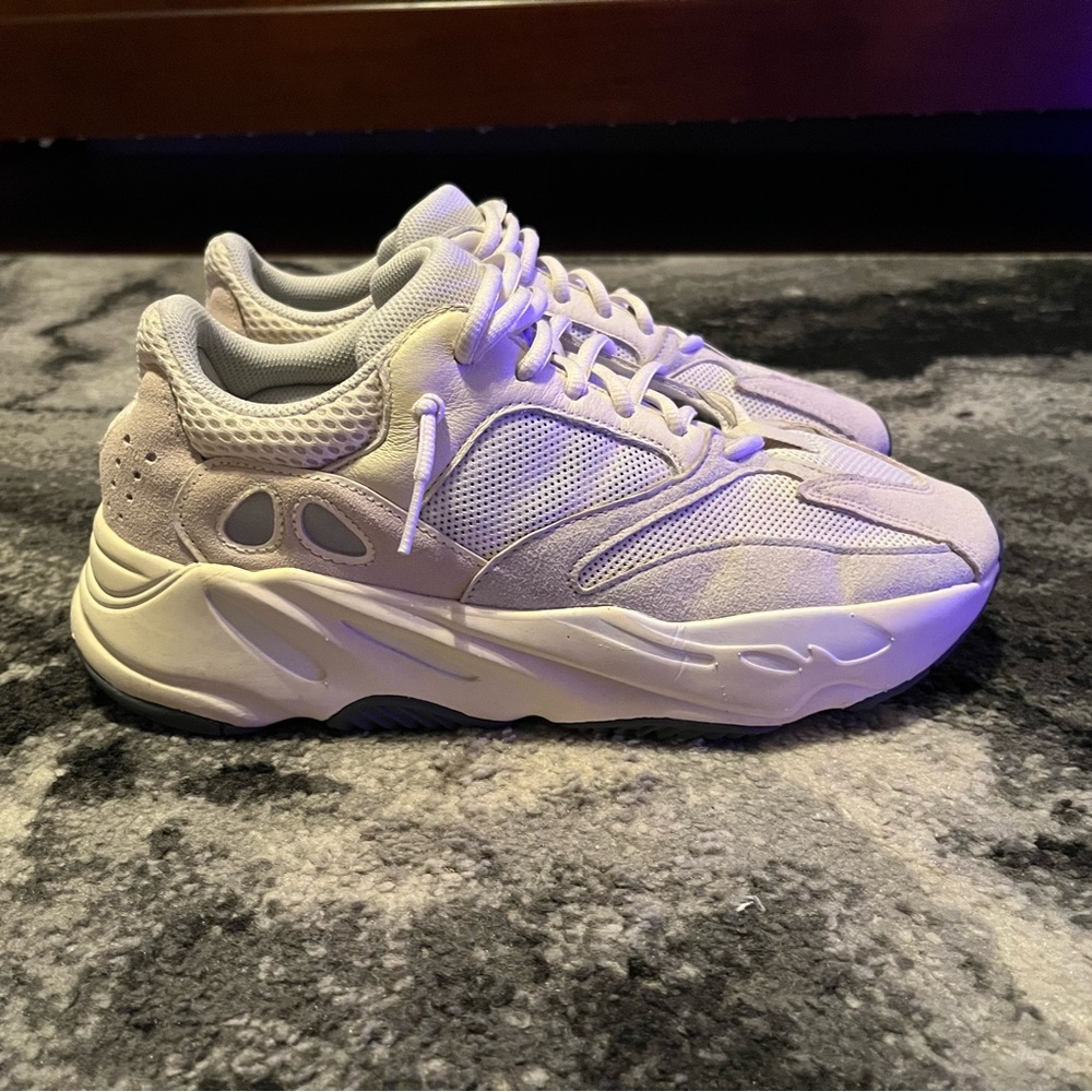 YEEZY BOOST 700 ANALOG